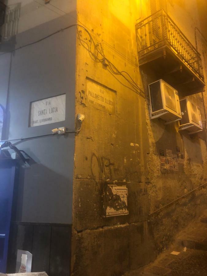 Simpa Apartment Napoli Esterno foto